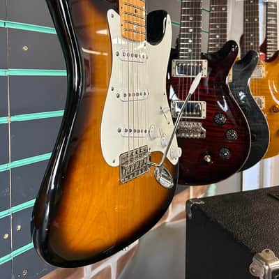 Fender American Original '50s Stratocaster 2-Colour Sunburst 2017 Electric Guitar image 2