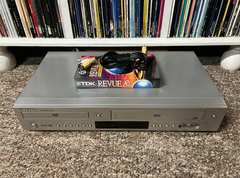 Samsung DVD-V5500 DVD/VCR Combo Player Recorder No Remote w/ Cables TESTED ✅ image 1