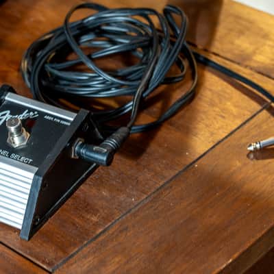 Fender Champion 30 DSP 2-Channel 30-Watt 1x10" Guitar Practice Amp with Onboard Effects 2002 - 2004 - Black image 2