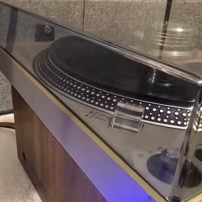 Technics SL-1600 1980 - Silver image 15