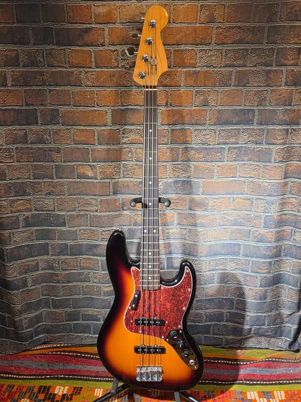MIM Fender Jazz Bass Sunburst Body W/All Parts Neck image 1