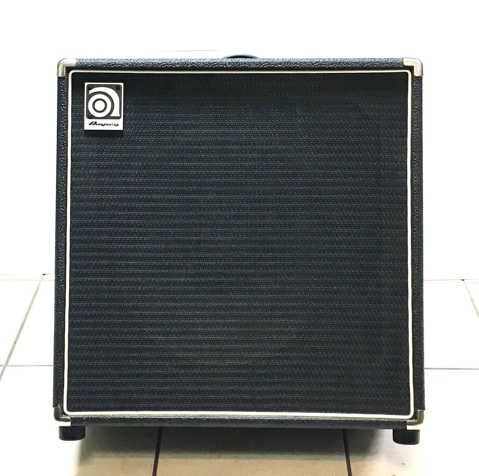 【美品】Ampeg BA115 100W ベース用アンプ　made in USA ampeg-ba-115-100w-15-bass-