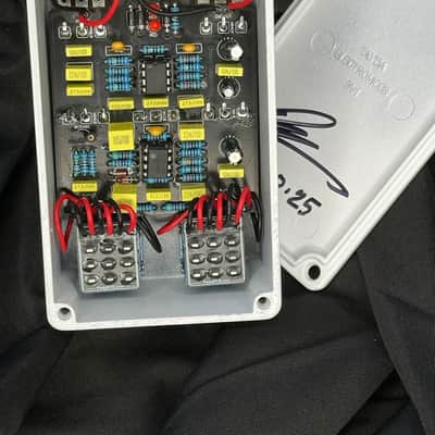 Toketone + AT+ (Andy Timmons) JHS pedal clone 2025 - White image 4