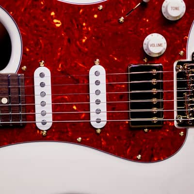 Suhr Classic S Custom Trans White Rosewood Neck & Gold Package 85904 image 3