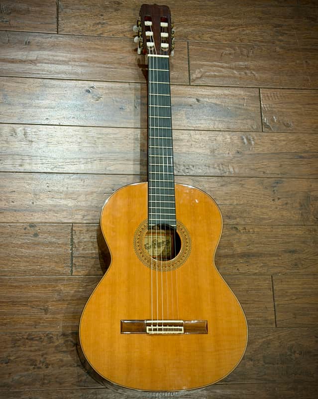 Ramirez R4 Classical Guitar 2001 w/ SKB Hardshell Case image 1
