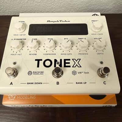 IK Multimedia ToneX Pedal Limited Edition 2024 - White image 1