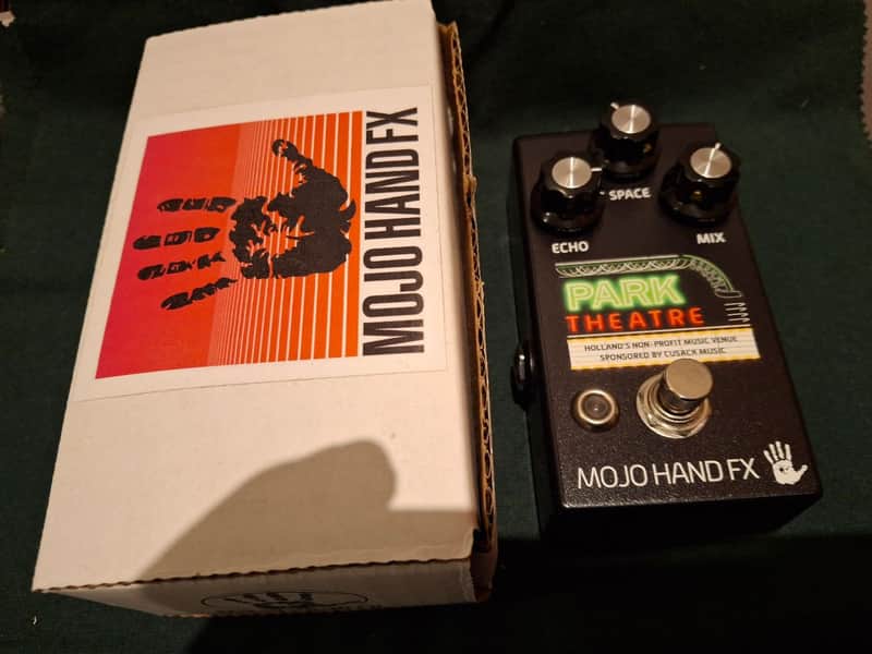 Mojo Hand FX Park Theatre