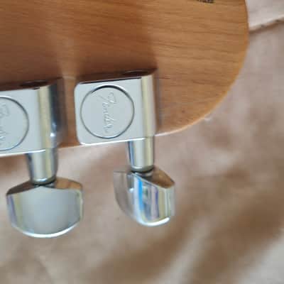 Fender Deluxe Series Toronado 2005 - 2006 - Caramel Metallic image 5