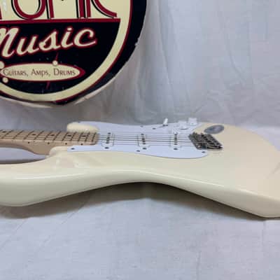 Fender Eric Clapton Stratocaster Guitar with Case 2021 - Olympic White / Maple neck image 20