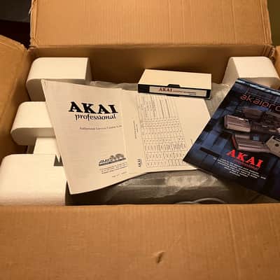 Akai DPS16 Recording Studio - Mint Vintage 24Bit-96KHZ Home Recording Unit. Comes with all the 90s promotionals. VHS, Multiple OEM Manuals, etc. (See Pics) image 2