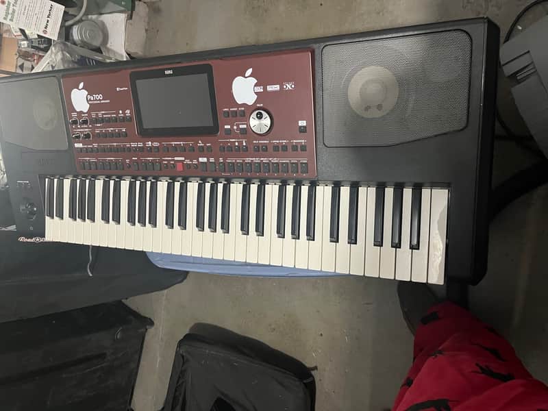 Korg Pa700 Professional Arranger - Standard 2017 - Present - Red image 1