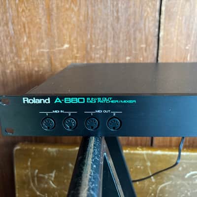 Roland A-880 8 IN/8 OUT MIDI PATCHER / MIXER Midi PatchBay Rack Unit image 3