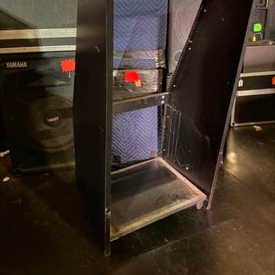 Vintage Middle Atlantic / Raxxess 12U Studio Rack Cabinet - Slanted Desktop/Floor Enclosure - Good Condition image 6