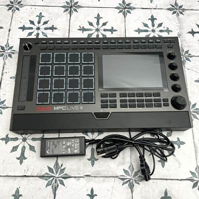 Akai MPC Live III Standalone Sampler / Sequencer