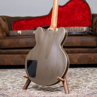 Epiphone Tom DeLonge Signature ES-333 | Brown Cream Stripe image 2