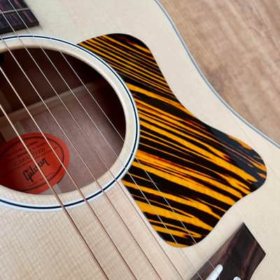 Gibson J-35 '30s Faded Natural image 7