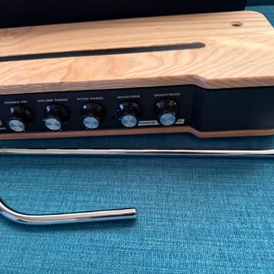 Moog Etherwave Theremin 2022 - Present - Black / Natural image 8