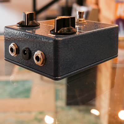Mythos 1347 silicon fuzz image 4