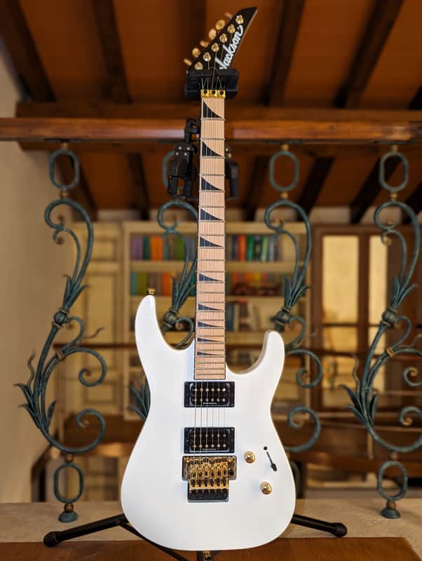 Jackson X Series SLXM DX Soloist - Snow White image 1