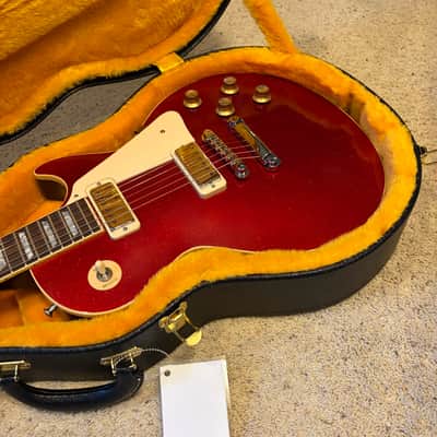 FANCY 💃! 2026 Gibson Custom Shop '76 Les Paul Deluxe Reissue Rocket Red Sparkle Top VOS Limited Edition LE 1976 Standard Norlin Era Mini Humbuckers Maple Neck Sandwich Body Construction ABR-1 Bridge Chrome Hardware Cream Plastics Brown Walnut Body image 24