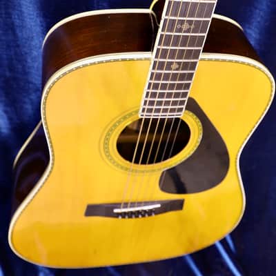 Yamaha L10 1975/6 First Generation - Natural With Hard Case image 3