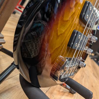 G&L Tribute Series L-2000 Bass with Rosewood Fretboard 2010s - Tobacco Sunburst image 3
