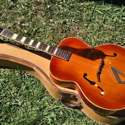 *Rare* 1946 SILVERTONE by Gretsch w/Geib case image 2