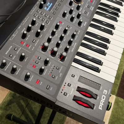 Sequential Pro 3 - 37-Key 3-Voice Monophonic / Paraphonic Synthesizer 2020 - Present - Black with Wood Sides image 8