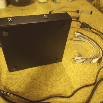 4ms Pod32 Powered Eurorack Case 32hp - Includes DC Brick, multi power ribbon, and patch cables image 13