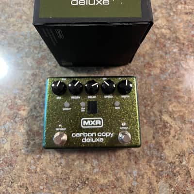 MXR M292 Carbon Copy Deluxe Analog Delay 2017 - Present - Green image 3