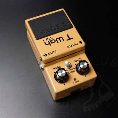 Boss TW-1 T Wah (Black Label) 1983 w/ original box image 3
