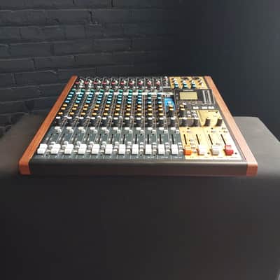 TASCAM Model 16 Multitrack Recorder / Mixer / Audio Interface 2019 - Present - Black with Wood Cheeks image 17