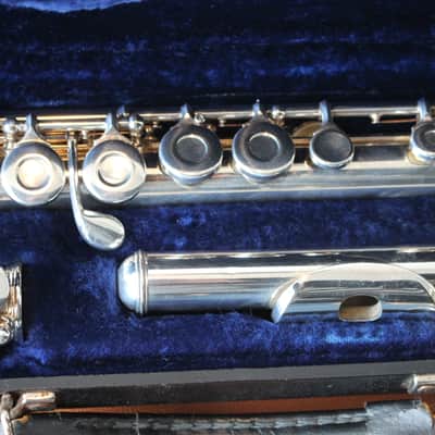 Armstrong 104 Student Model Closed-Hole Flute with C Foot, Offset G 2010s - Silver-Plated image 5