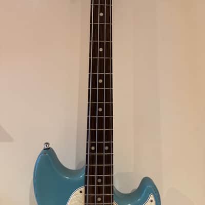 Fender JMJ Road Worn Signature Mustang Bass Faded Daphne Blue image 4