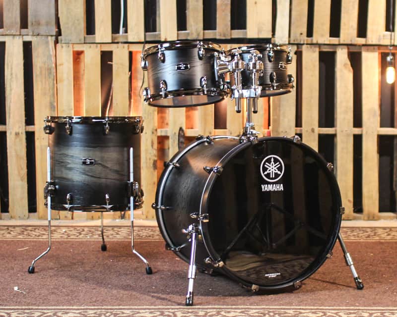 Yamaha Live Custom Hybrid Oak Uzu Charcoal Sunburst Drum Set - 22,10,12,16