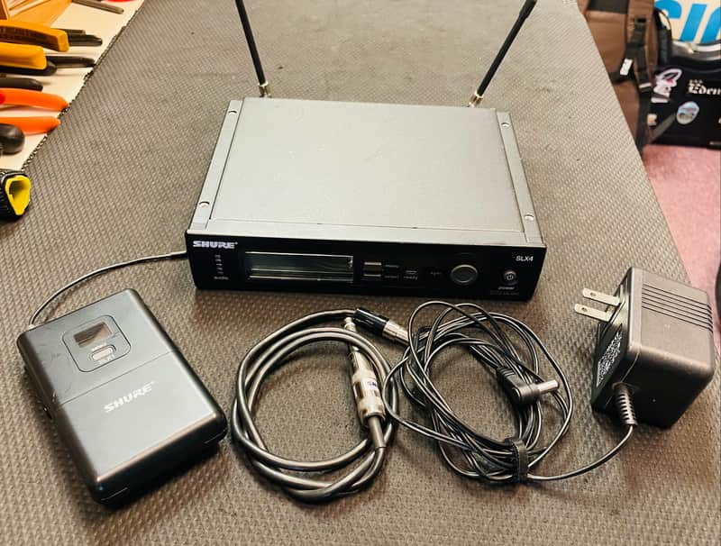 Shure Wireless System SLX1 & SLX4 image 1