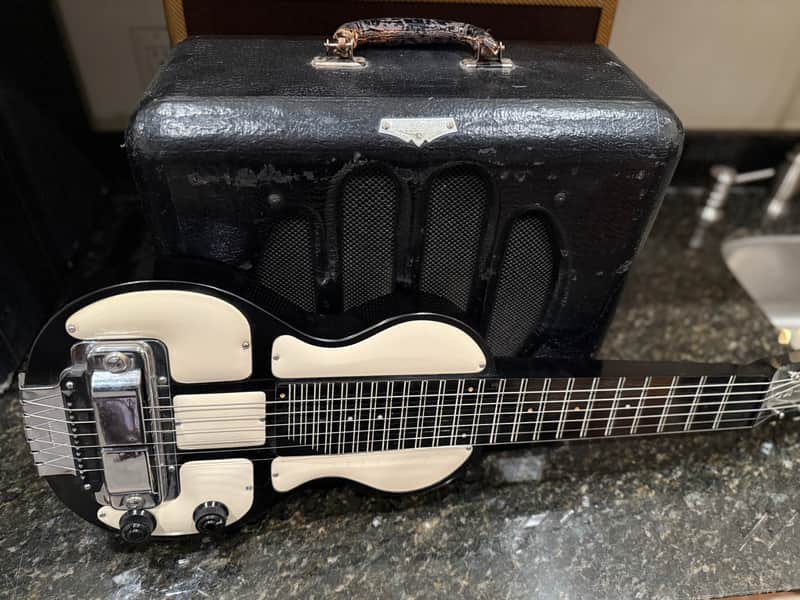 1942 Rickenbacher 200A Tube Amp & Late 40s Model B Bakelite Lap Steel Combo | HISTORIC PACKAGE image 1