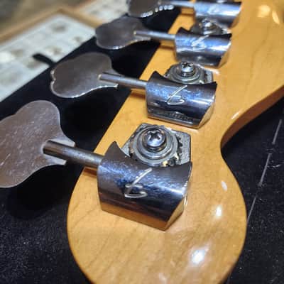 Fender Precision Bass with Maple Fretboard 1970 - 1983 - Sunburst image 14