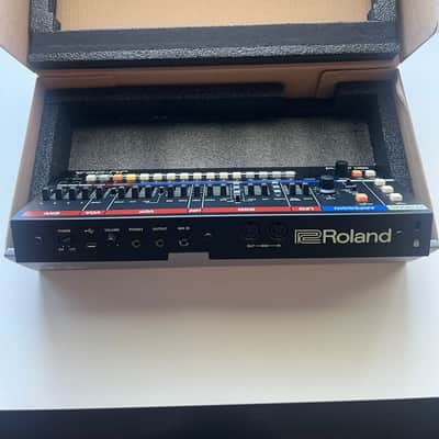 Roland JU-06A Boutique Synth Module - Like New with Box image 3