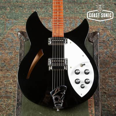 1999 Rickenbacker 330 Jetglo made in USA w/ original case image 5