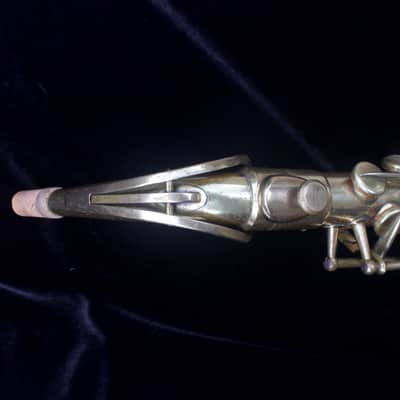 Martin Commitee III alto saxophone 1947 - Bare brass image 10