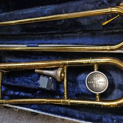 King Cleveland 605 Tenor Trombone, USA, w/ case and mouthpiece, Good Condition image 9