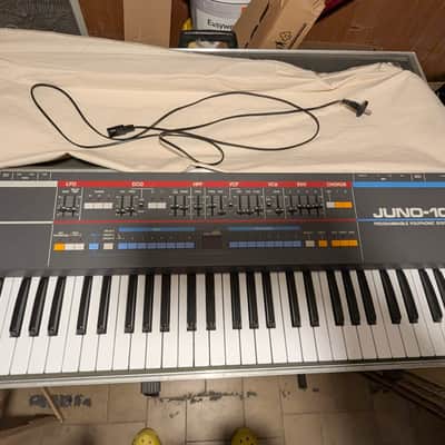 Roland Juno 106 in Mint condition