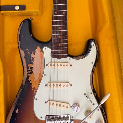 Fender Mike McCready Signature Stratocaster 2023 - Present - 3-Color Sunburst Relic