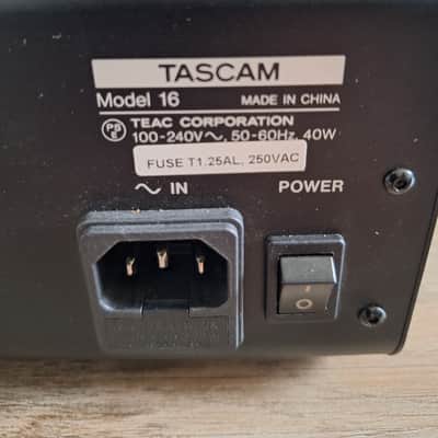 TASCAM Model 16 Multitrack Recorder / Mixer / Audio Interface 2019 - Present - Black with Wood Cheeks image 5