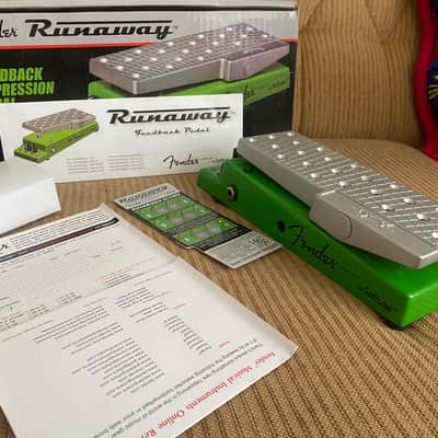 FENDER RUNAWAY FEEDBACK PEDAL image 2