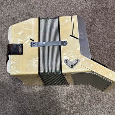 *Taking Offers* Hohner Imperial III Piano Accordion 26-Key 1930-1939 - Ivory/White image 6