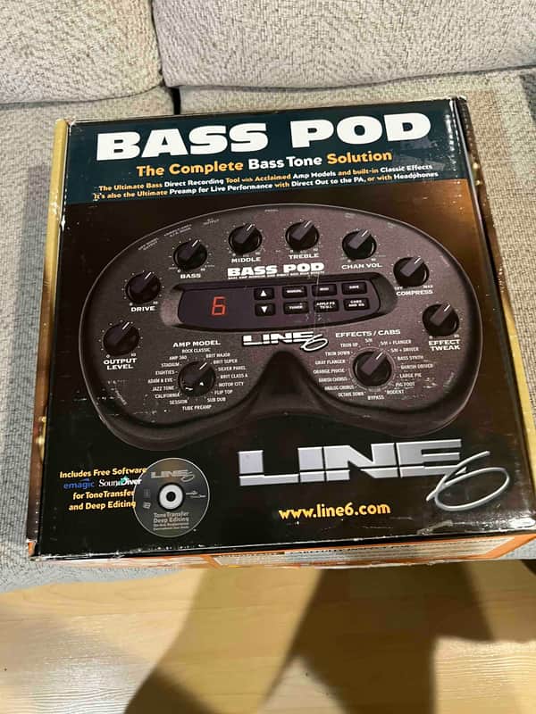 Line 6 Bass POD Multi-Effect and Amp Modeler 2000s - Black image 1