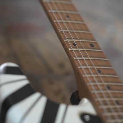 EVH Striped Series ’78 Eruption - White with Black Stripes Relic image 16