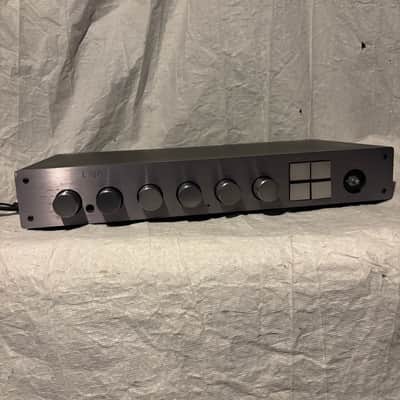 Carver C-2 - Silver image 1